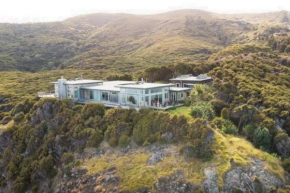 XSPOT Cliff House apartment, secluded 4WD location, Great Barrier Island